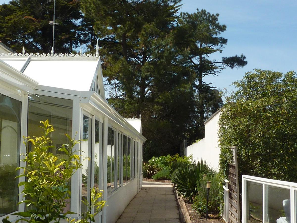 Hotel L'Ocean Saint-Vincent-sur-Jard Esterno foto